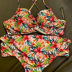 Catherine Malandrino plus size bikini - 3x top 2x bottoms!